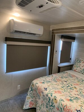 2 quartos, ferros/tábuas de passar roupa, Wi-Fi, roupa de cama