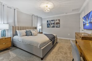 4 habitaciones, tabla de planchar con plancha, wifi y ropa de cama 