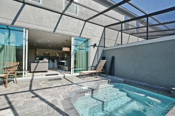 A heated pool - Last Minute Disney Getaway! Private Pool & Themed Bedrooms. Book Now! #114333 (Orlando)