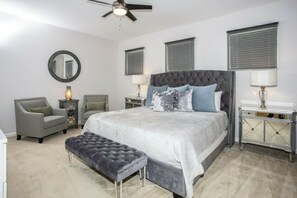 7 quartos, ferros/tábuas de passar roupa, Wi-Fi, roupa de cama