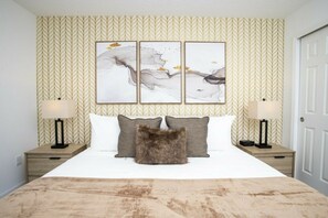 6 habitaciones, tabla de planchar con plancha, wifi y ropa de cama
