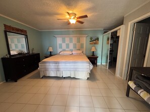 1 makuuhuone, silitysrauta/-lauta, ilmainen Wi-Fi, vuodevaatteet