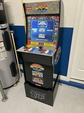 Game room - Last Minute Disney! Private Pool, Hot Tub, Game Room & Themed Bedrooms. Book Now! #116045 (Orlando)