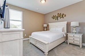 8 bedrooms, iron/ironing board, WiFi, bed sheets - Last Minute Disney Getaway! Private Pool, Hot Tub & Game Room. Book Now! #116147 (Orlando)