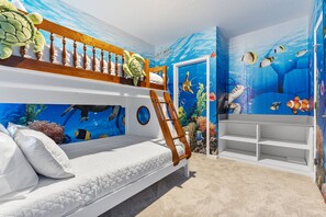 5 bedrooms, iron/ironing board, WiFi, bed sheets