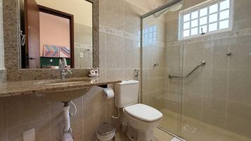 Standard Suite, Mountain View | Bathroom | Shower, free toiletries, towels, soap