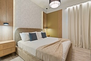 12 bedrooms, iron/ironing board, WiFi, bed sheets