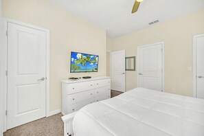 4 habitaciones, tabla de planchar con plancha, wifi y ropa de cama