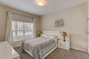 4 chambres, fer et planche à repasser, Wi-Fi, draps fournis