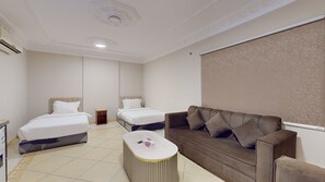 Leilighet – basic | Blendingsgardiner, strykejern/-brett og wi-fi (inkludert)