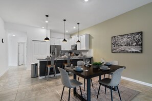 Dining - Disney Getaway! Private Pool & Game Room. Book Now! #CG833 (Orlando)