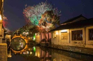 Unclassified image, 4 of 23, button - Zhouzhuang Qingfeng Mingyuelou Boutique Inn (Kunshan)