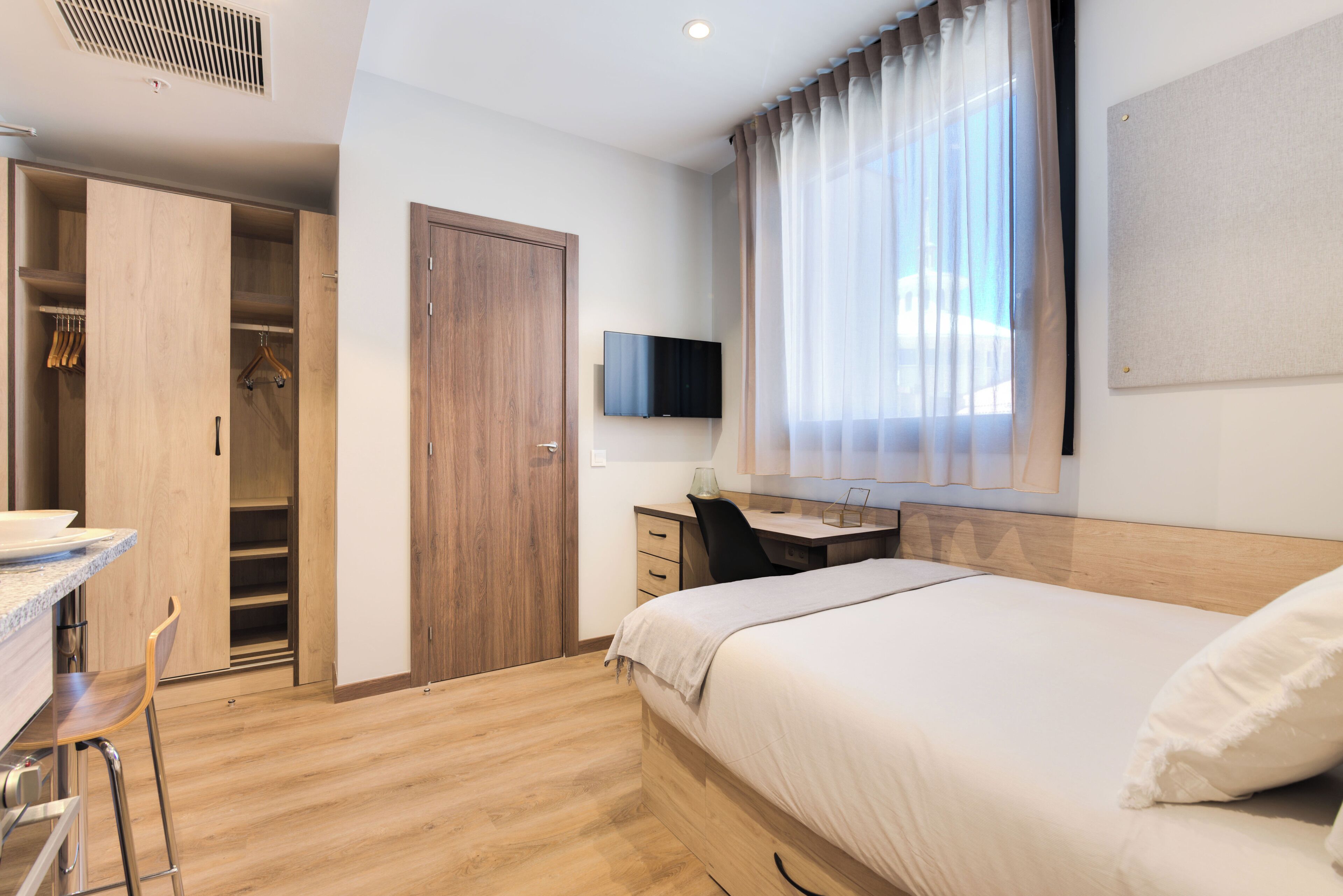 Basic Single Room | Free WiFi, bed sheets