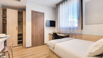 Free WiFi, bed sheets