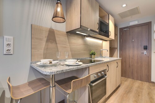 Livensa Living Pamplona Albergue Juvenil