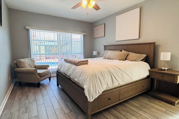 4 habitaciones, tabla de planchar con plancha, wifi y ropa de cama