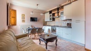 Unclassified image, 3 of 14, button - Vigna Nuova Third Floor (Firenze)