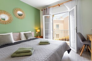 1 slaapkamer, een strijkplank/strijkijzer, wifi, beddengoed