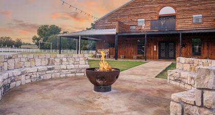 Cozy Darlin' Suite on the River