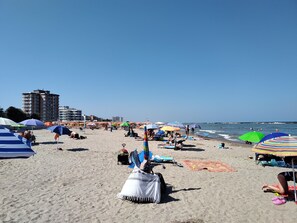 Beach nearby - Lido 2 with sea view (Lido Adriano)