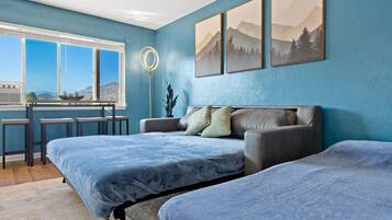 1 slaapkamer, een bureau, een strijkplank/strijkijzer, gratis wifi