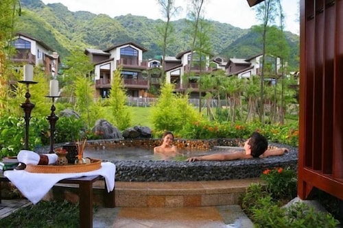 Country Garden Hot Spring Holiday Villa