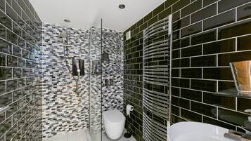 Shower, towels