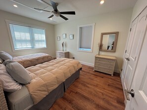 5 bedrooms, WiFi, bed sheets