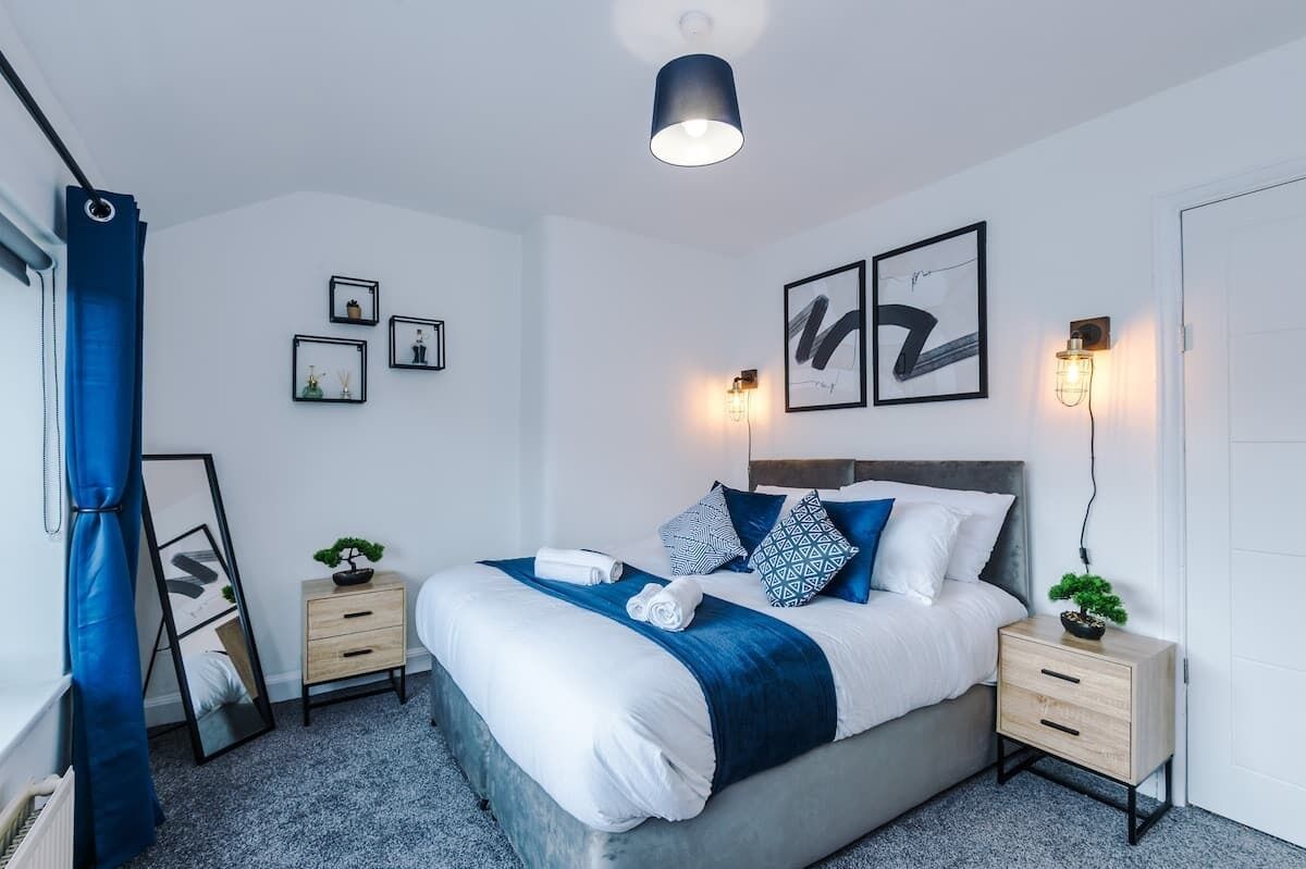 3 bedrooms, WiFi (free), bed sheets