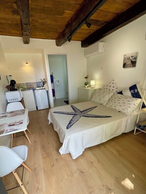 1 chambre, Wi-Fi gratuit, draps fournis