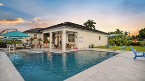 Exterior - The Cozy Palm House (Homestead)