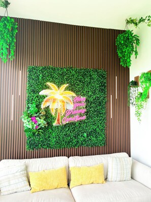 Interior - The Cozy Palm House (Homestead)