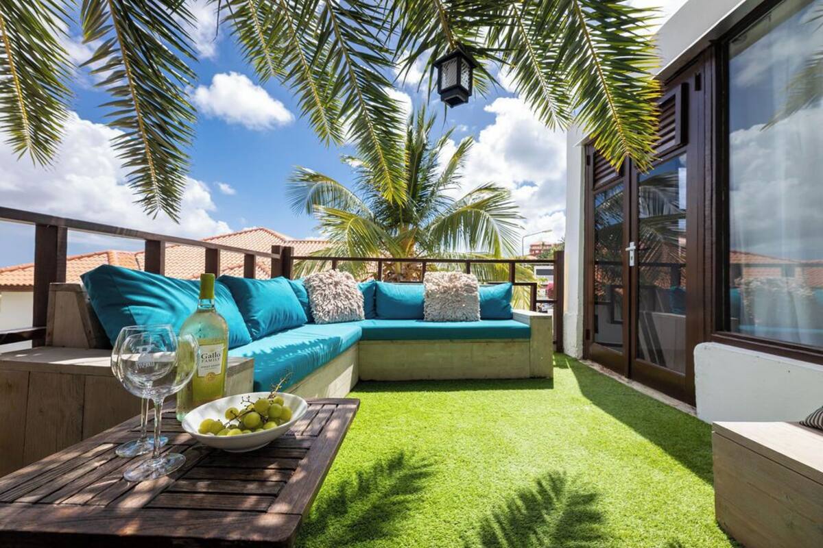Panoramic Apartment, 1 King Bed, Kitchenette, Garden View | Terrace/patio
