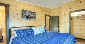3 bedrooms, iron/ironing board, travel cot, WiFi