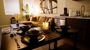 1 bedroom, desk, Internet - Chic New York Style 10 Minutes to SNA Disneyland (Santa Ana)