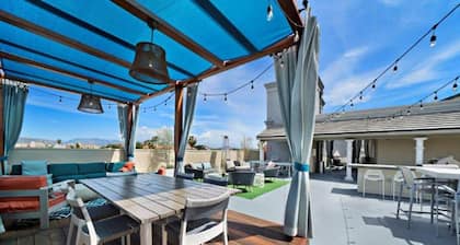 Modern Escape W Pool GYM Parking 10 Min to Cedars