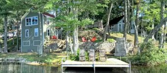 Year-round 3-bedroom WATERFRONT Windham cabin with WiFi