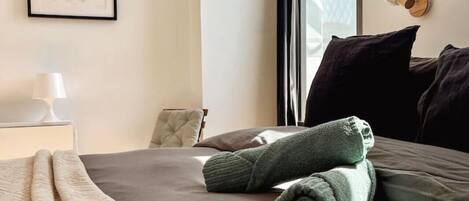 Desk, iron/ironing board, free WiFi, bed sheets