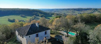 Gîte and pool south of the LOT / 2 pers / Glycine