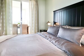 Bureau, fer et planche à repasser, Wi-Fi gratuit, draps fournis