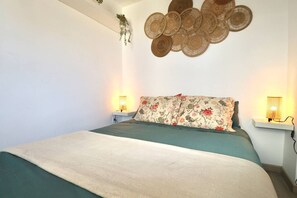 1 bedroom, desk, iron/ironing board, WiFi - Seaside Heaven | Panorama Views | Prime Location (Torremolinos)