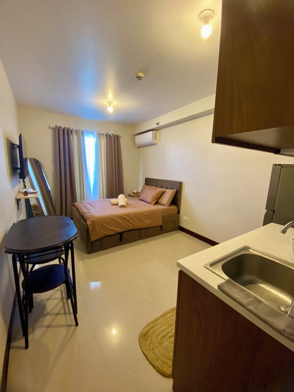 1 bedroom, free WiFi, bed sheets