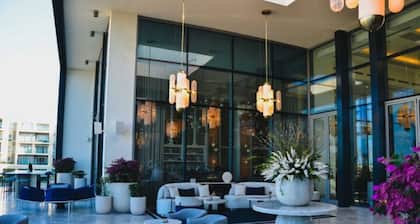 Magnificent 1-BR Sea view Address Beach Marassi