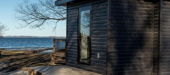 2 Bedroom Cottage #2: Willow Bay
