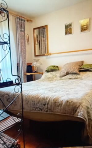 1 bedroom, bed sheets - PANORAMIC EAGLE - The mountains, 5 minutes from the shops (Montoso)
