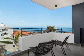 Property grounds - Bantry Bay Escape Ocean and Mountain Views (Cape Town)