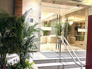 Porch - ASTER GRAND BY ZENQ SAKET (New Delhi)