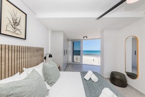 2 bedrooms, iron/ironing board, internet, bed sheets
