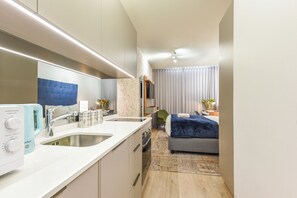 Fridge, microwave, oven, stovetop