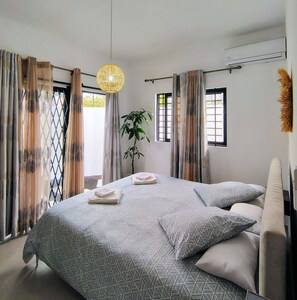 3 chambres, fer et planche à repasser, Wi-Fi, draps fournis